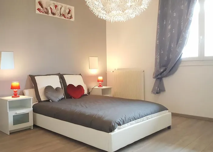 Sweethome - Drapeau * Dijon