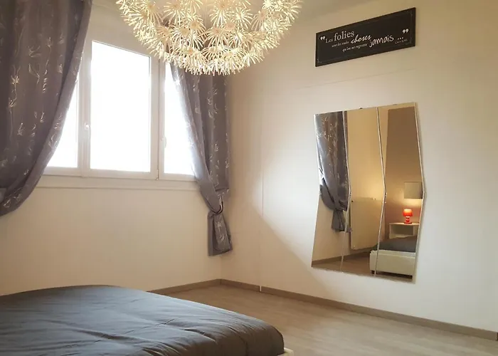 Sweethome - Drapeau * Dijon